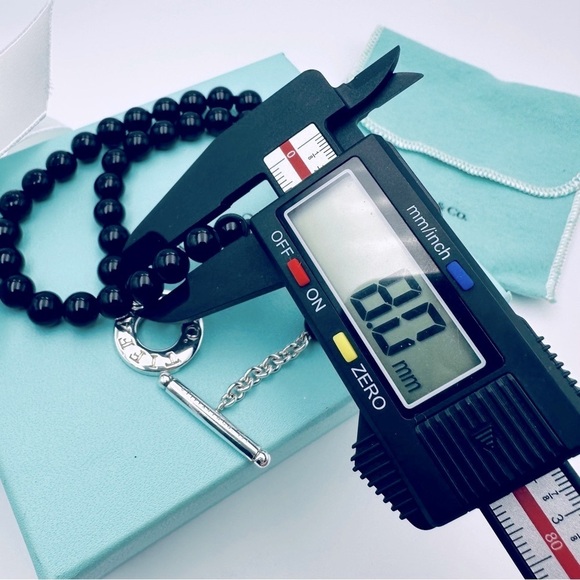 Tiffany & Co. 18” Black Onyx Toggle Necklace in Silver with Packaging - Picture 8 of 10
